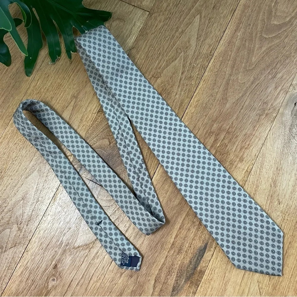 Kenneth Gordon Strickland’s Tan Silk Men’s Tie